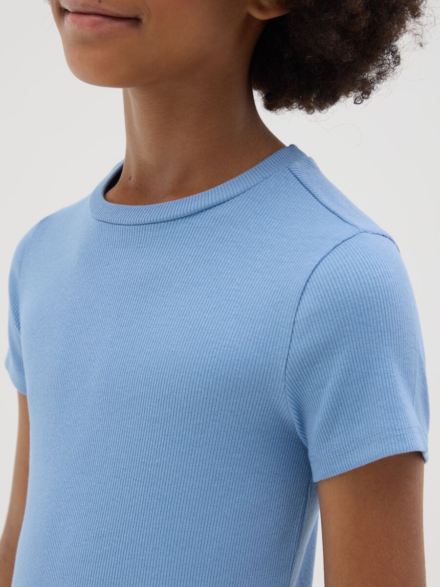 Girls’ light blue fitted T-shirt in stretch cotton_2