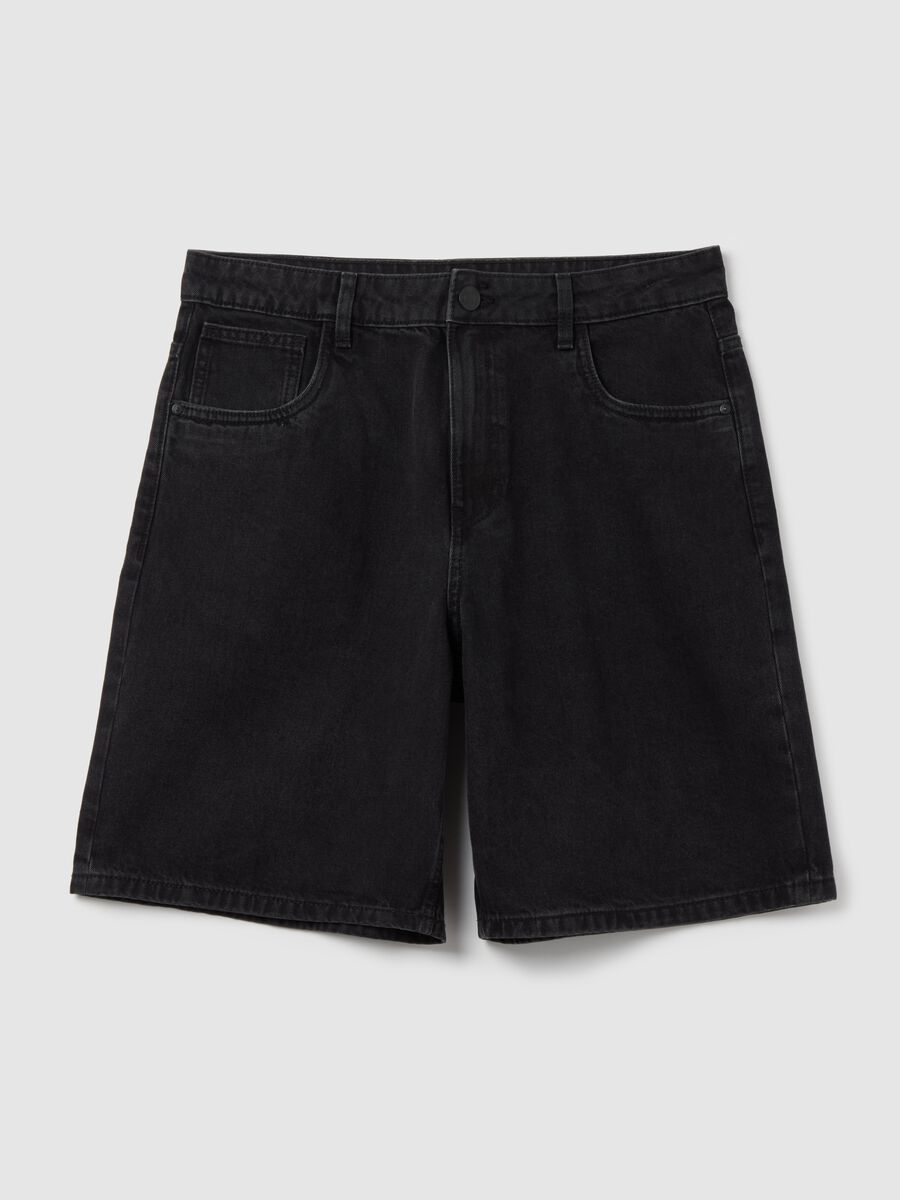 Baggy-fit Bermuda shorts in denim with five pockets_4