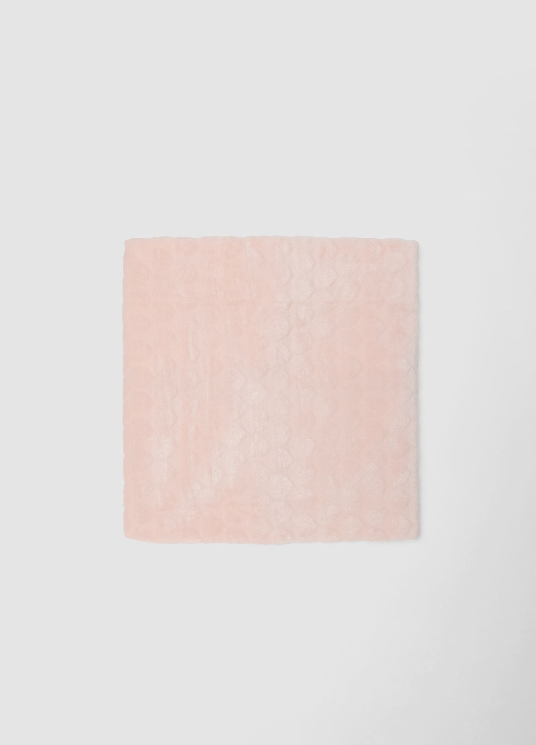 Pink organic cotton blanket with faux-fur jacquard pattern