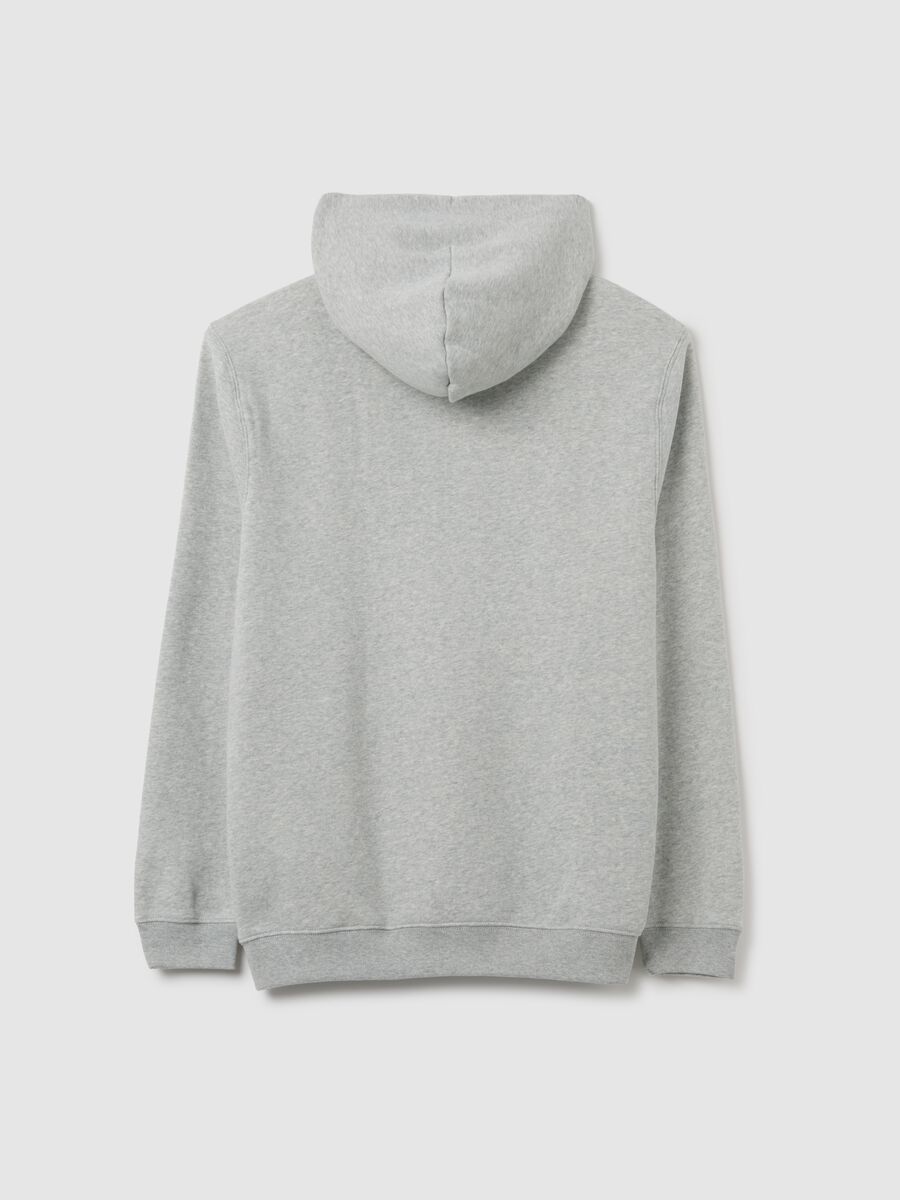 Sweatshirt with hood and pocket_2