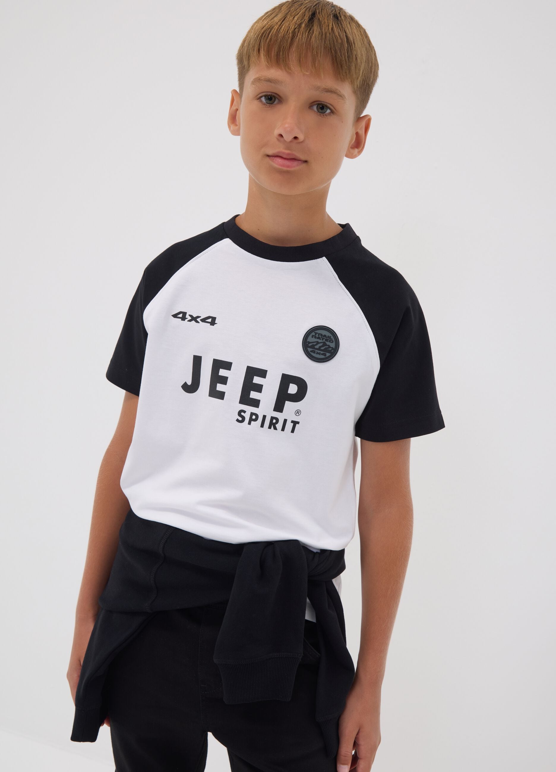 White pure cotton T-shirt with raglan sleeves for boys
