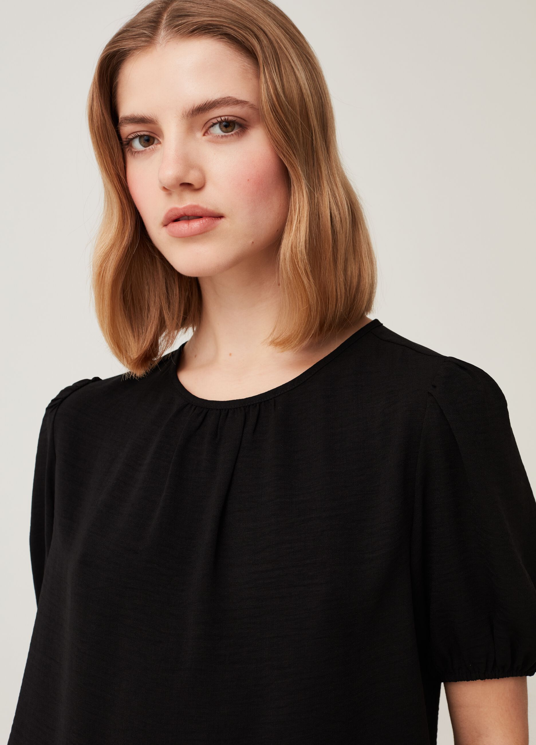 Cotton crêpe blouse with puff sleeves