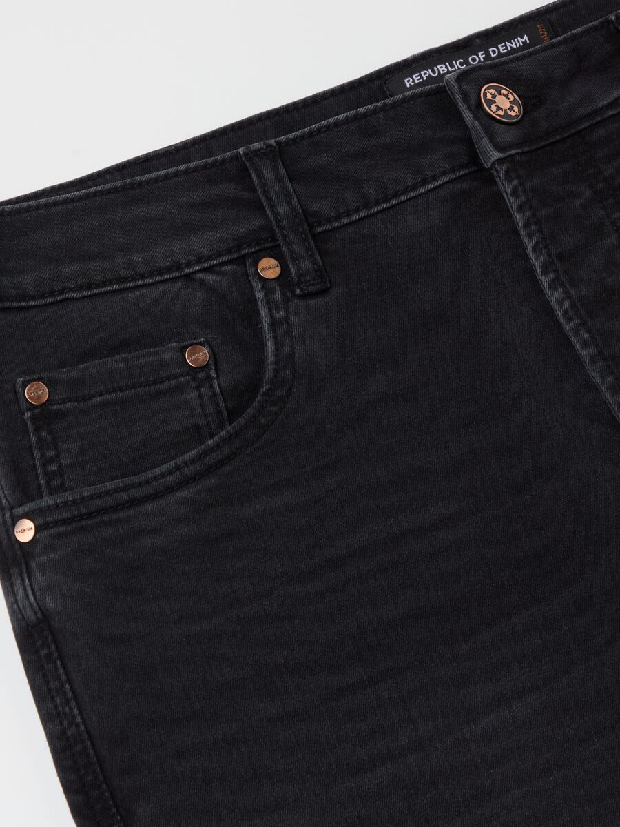Slim-fit stretch jeans_5