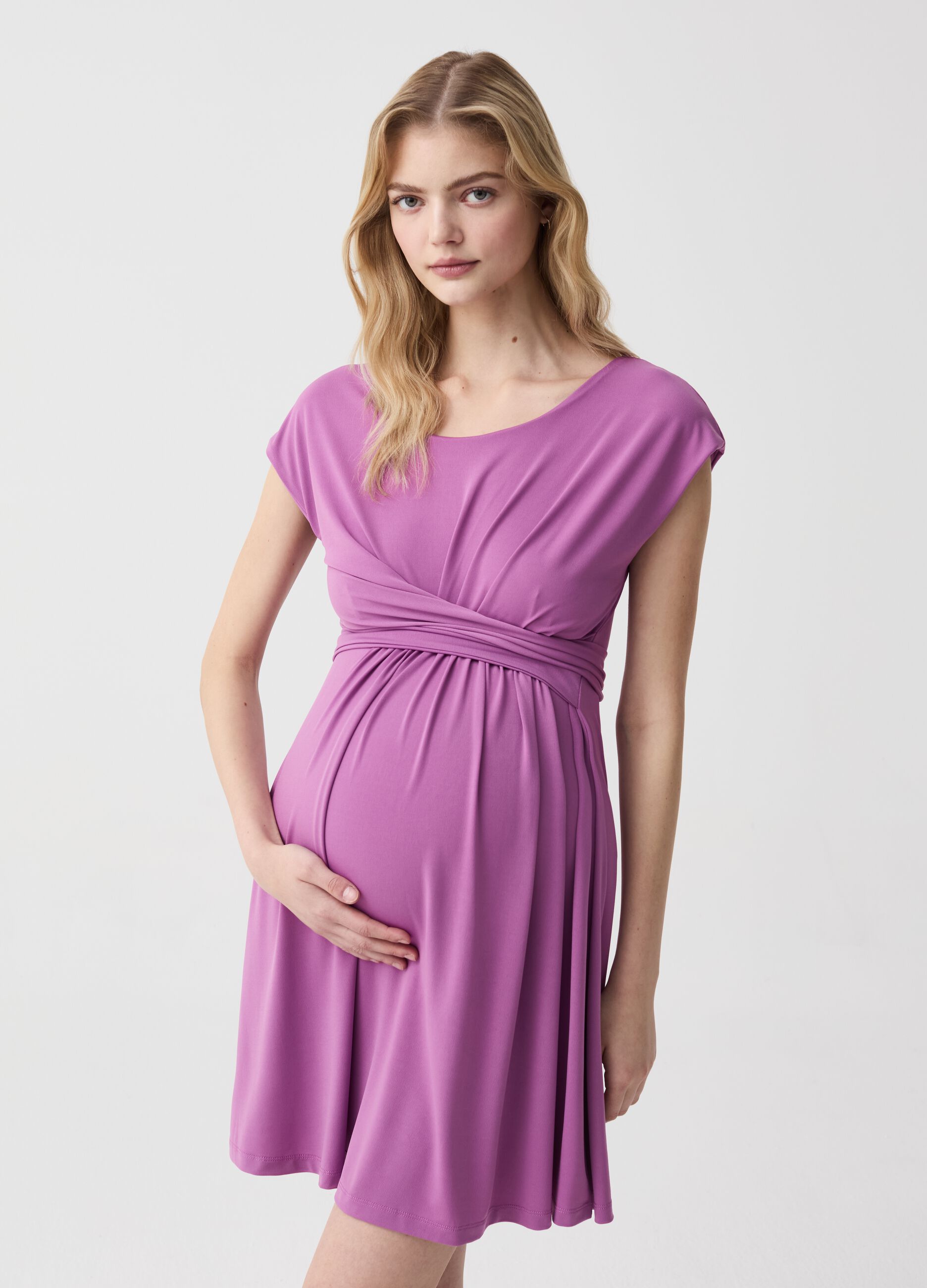 Solid colour sleeveless maternity dress