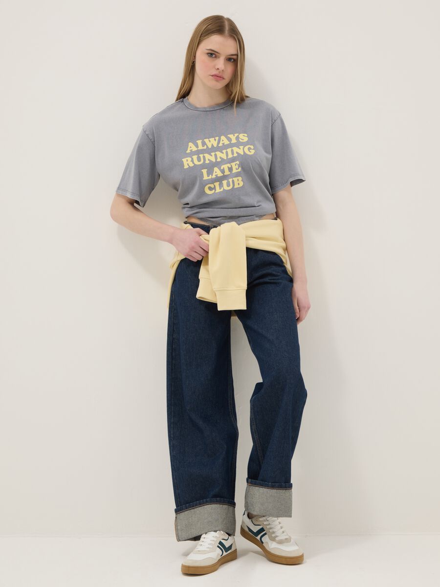 T-shirt in puro cotone grigia relaxed fit con stampa_2