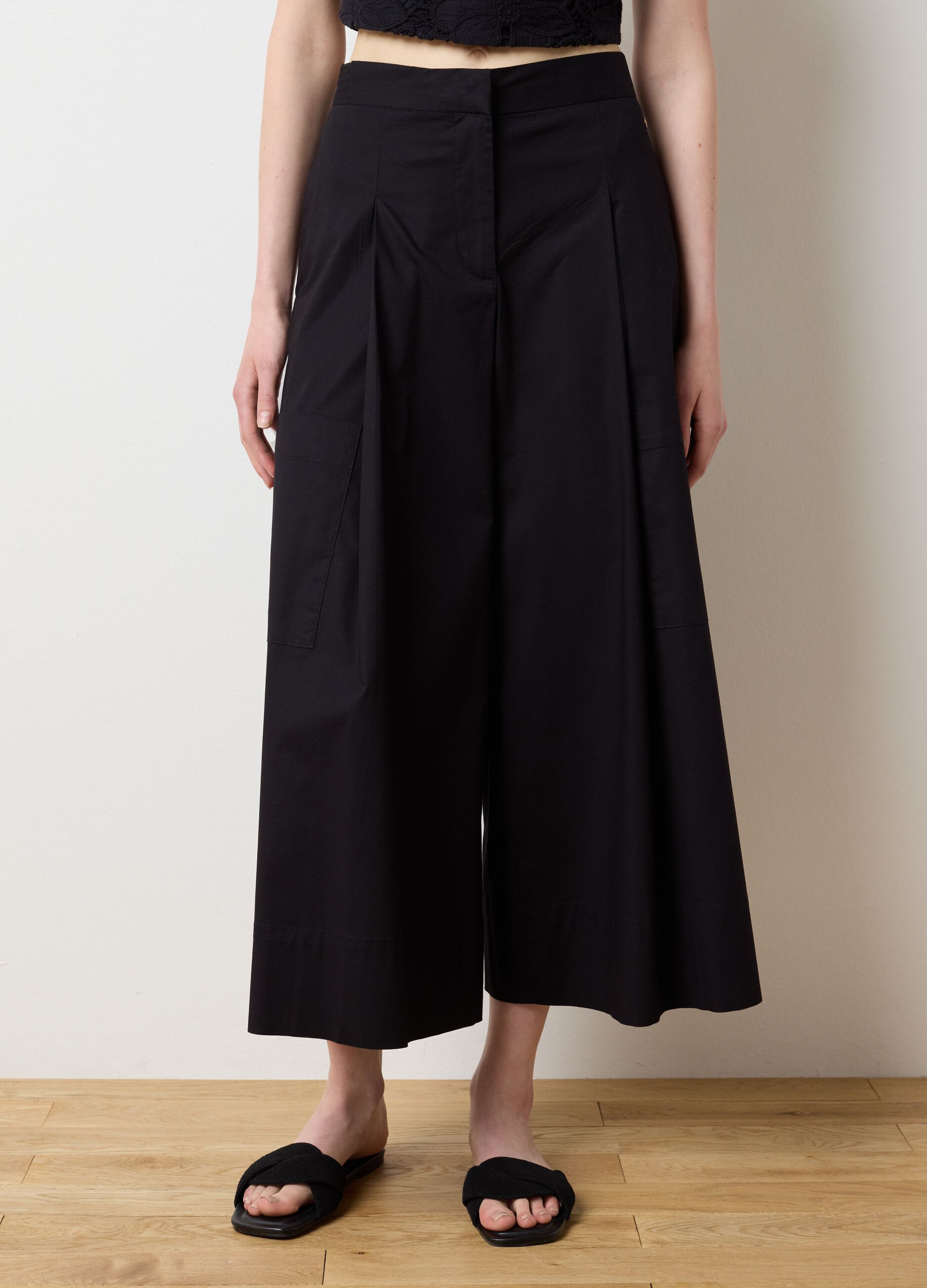 Women's black stretch cotton culottes