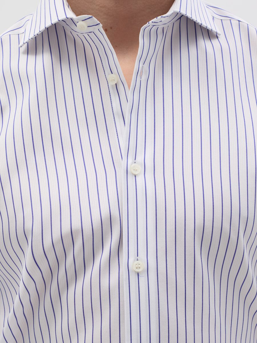 Slim-fit no-iron shirt with stripes_1