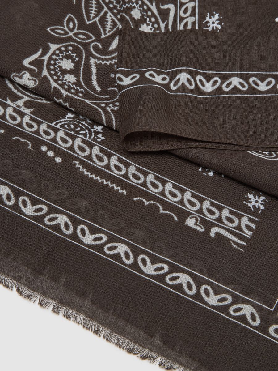 Sciarpa in puro cotone marrone con motivo paisley_3