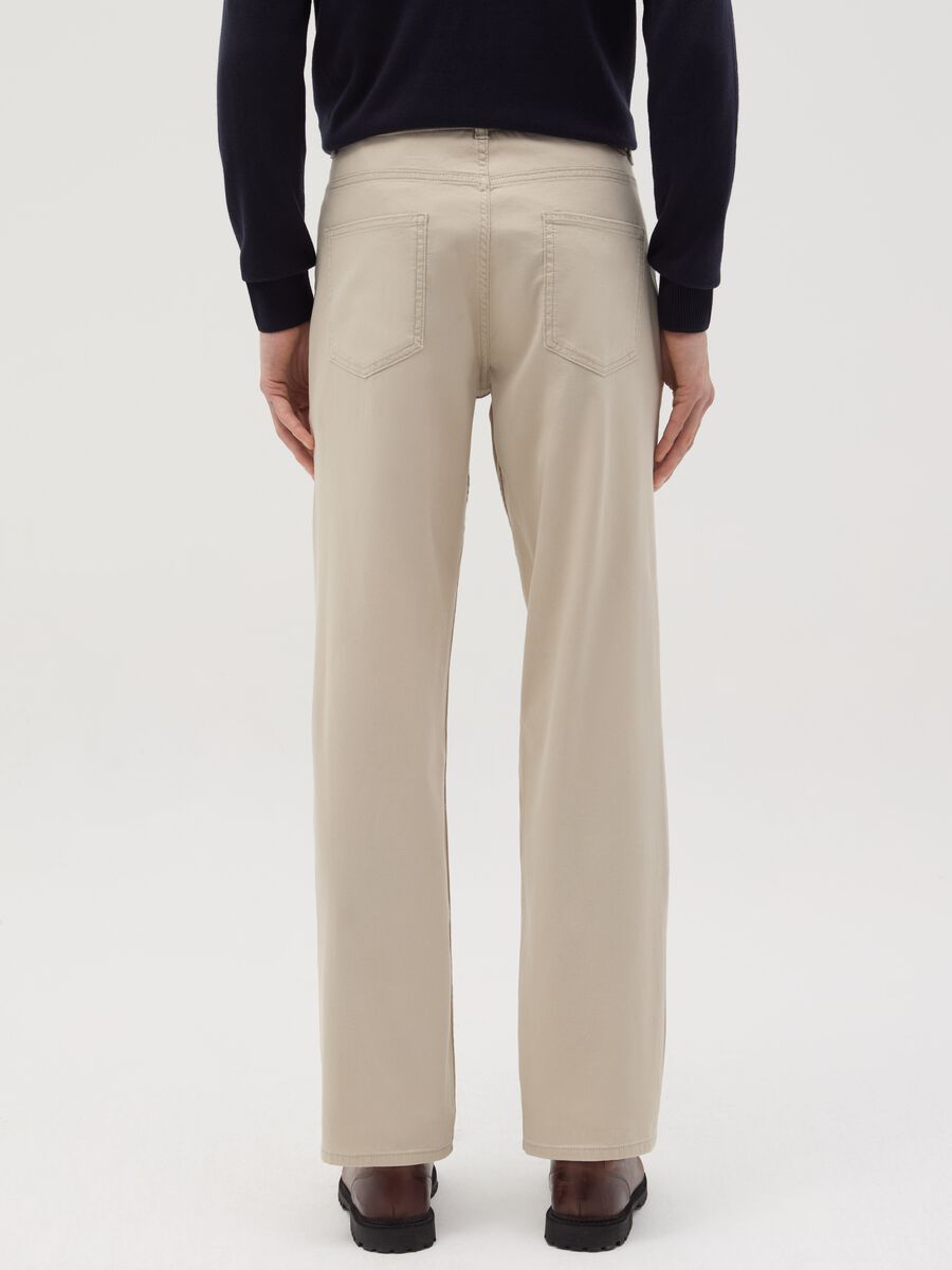 Slim-fit trousers with five pockets_3