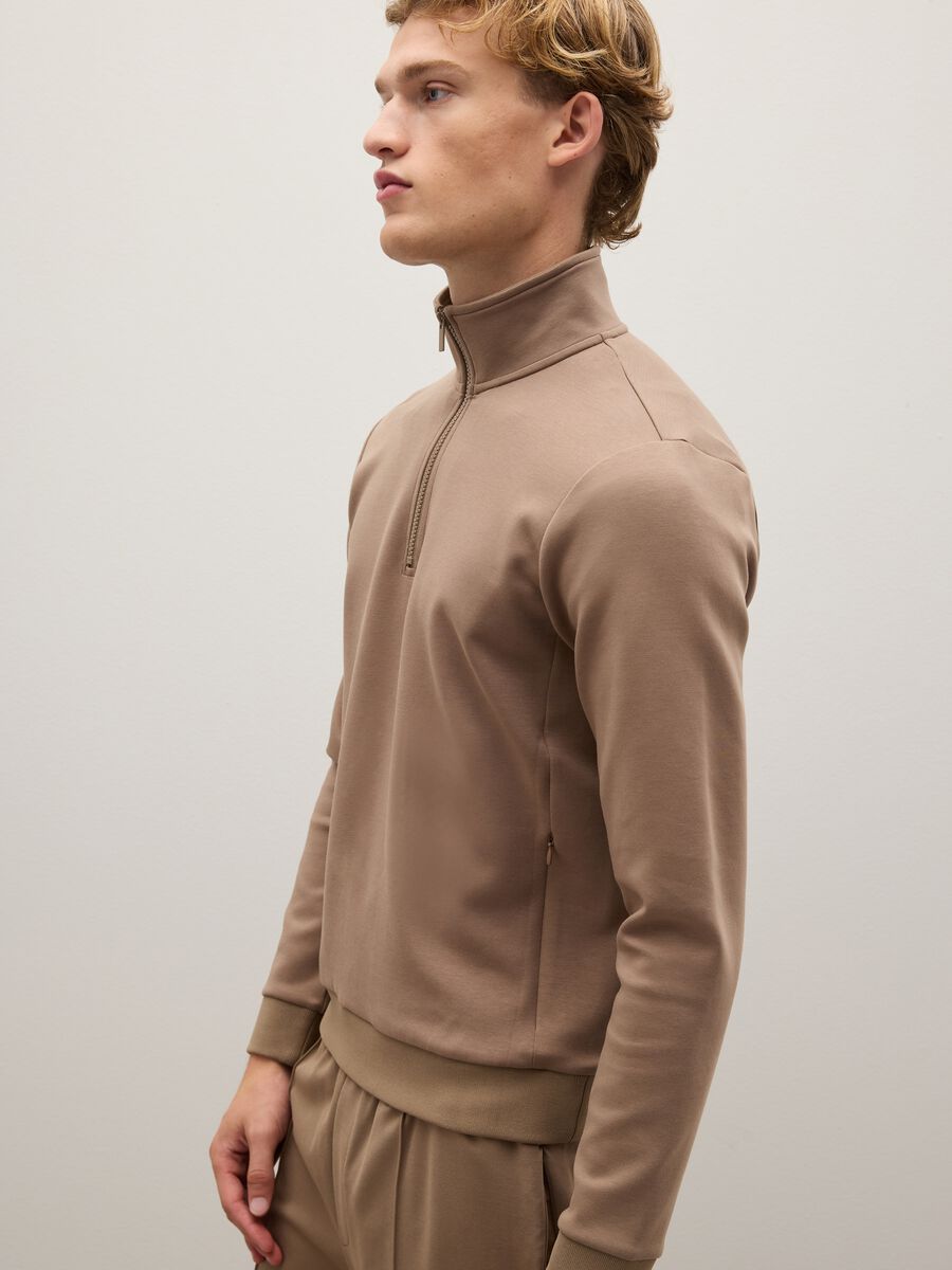 Brown half-zip jumper_3