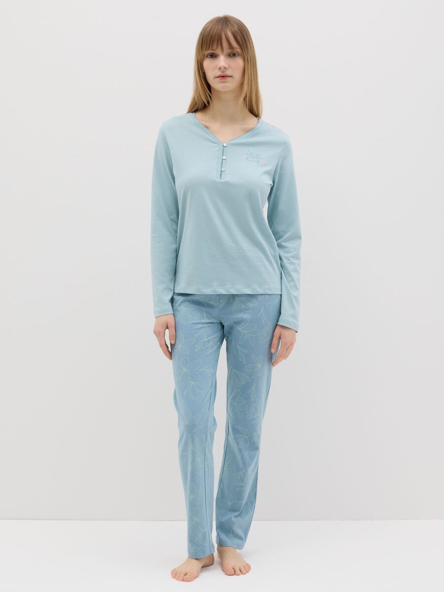 Light blue cotton pyjamas with granddad neckline and print_0
