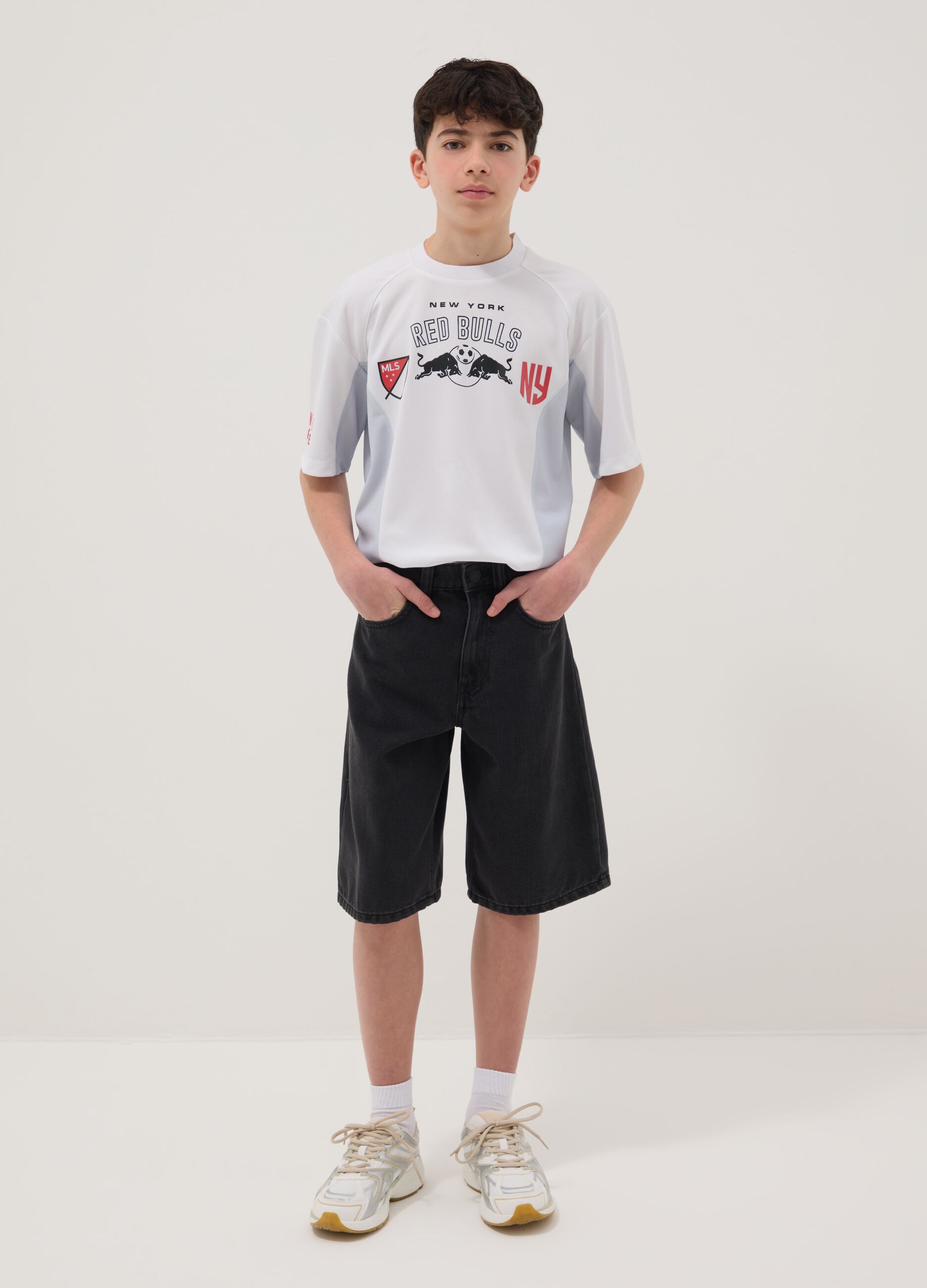 Boy's black cotton blend skater fit shorts