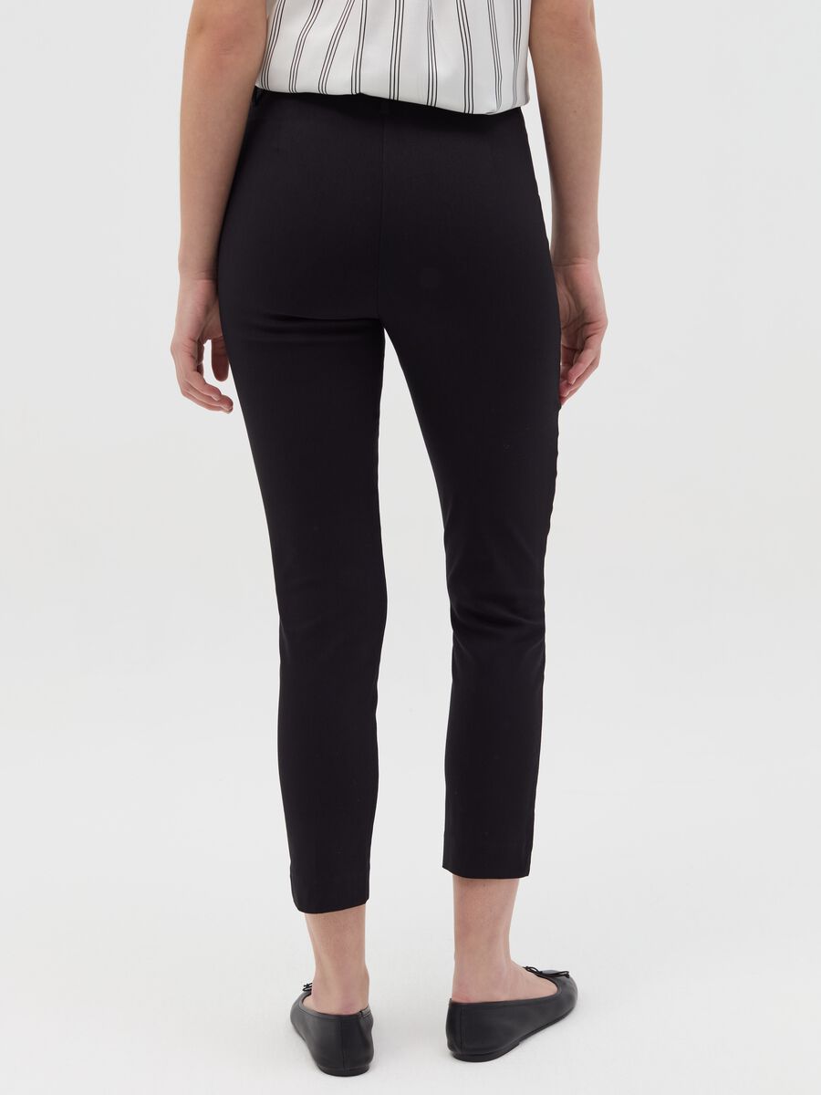 Slim-fit ankle-length chinos_3