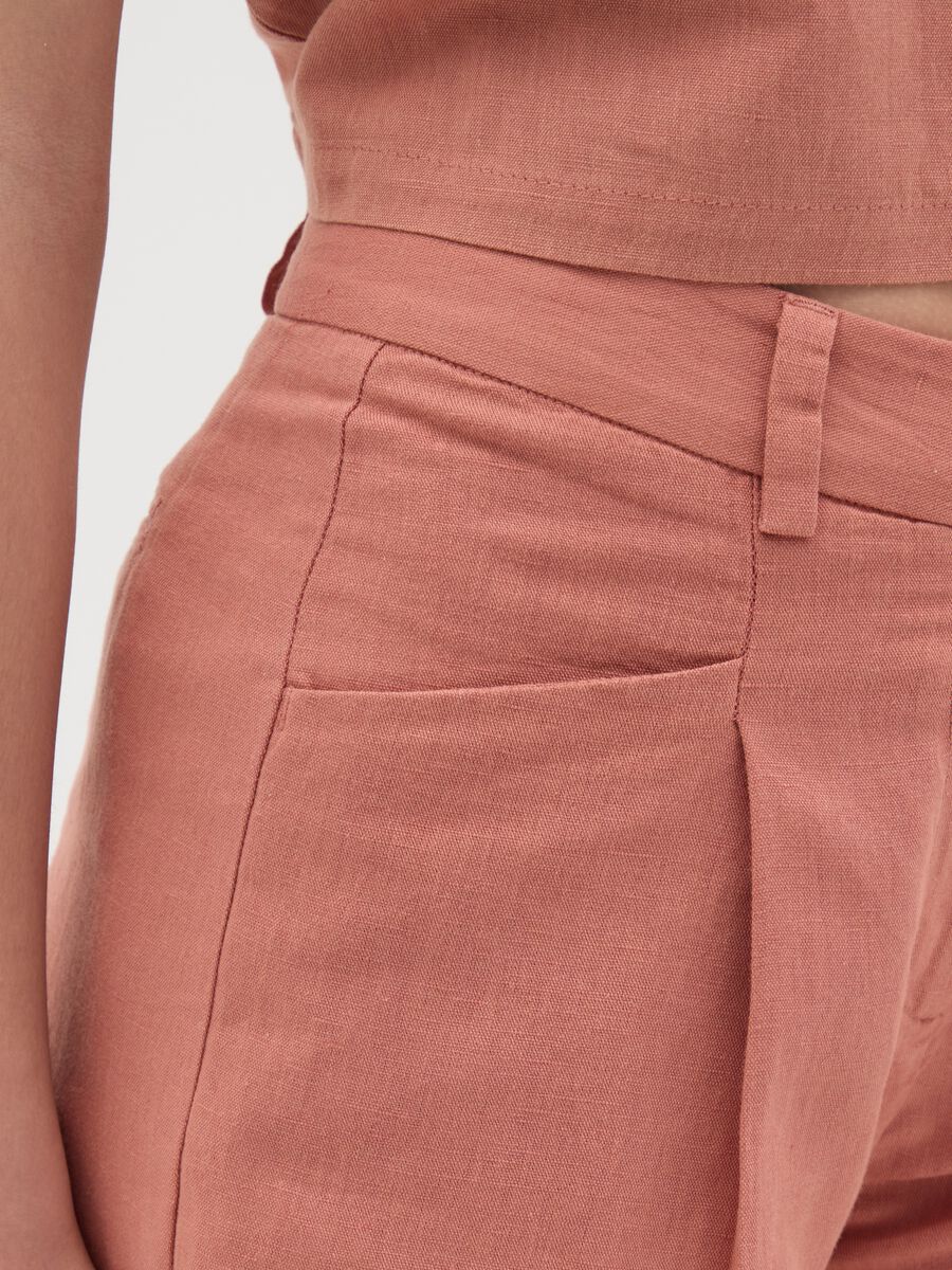 Girls' brown regular fit cotton and linen blend shorts with pockets_2