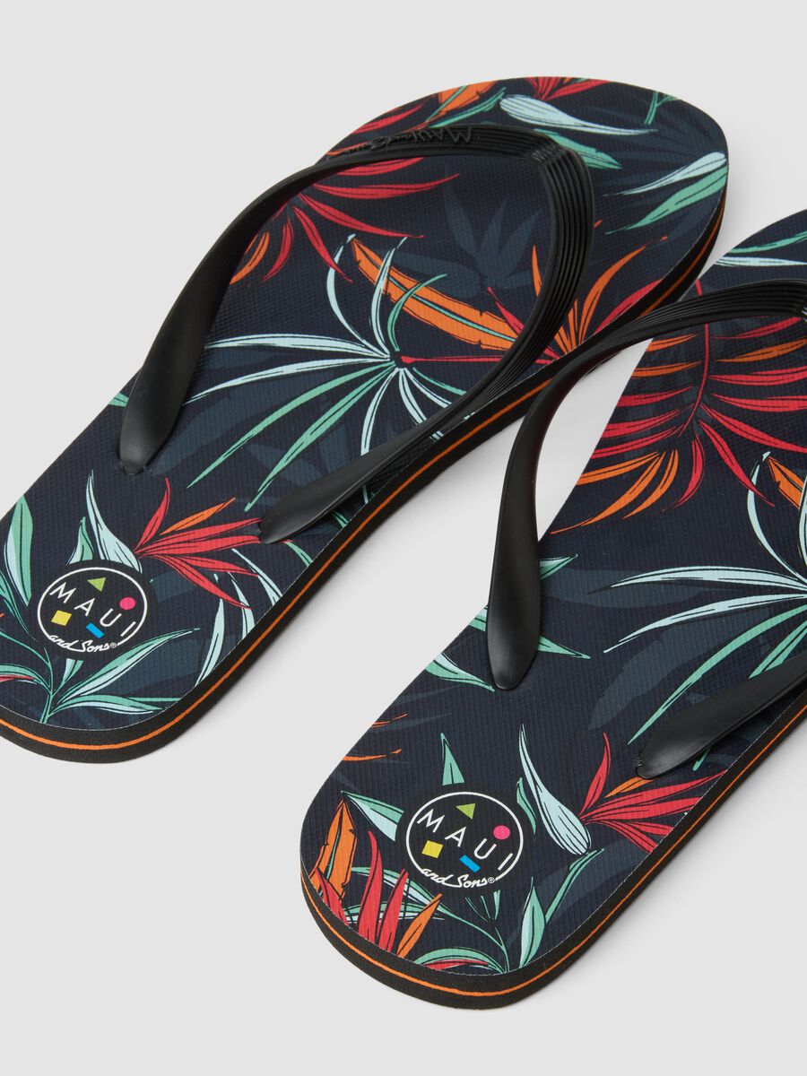 Multicolour flip-flops with tropical pattern_1