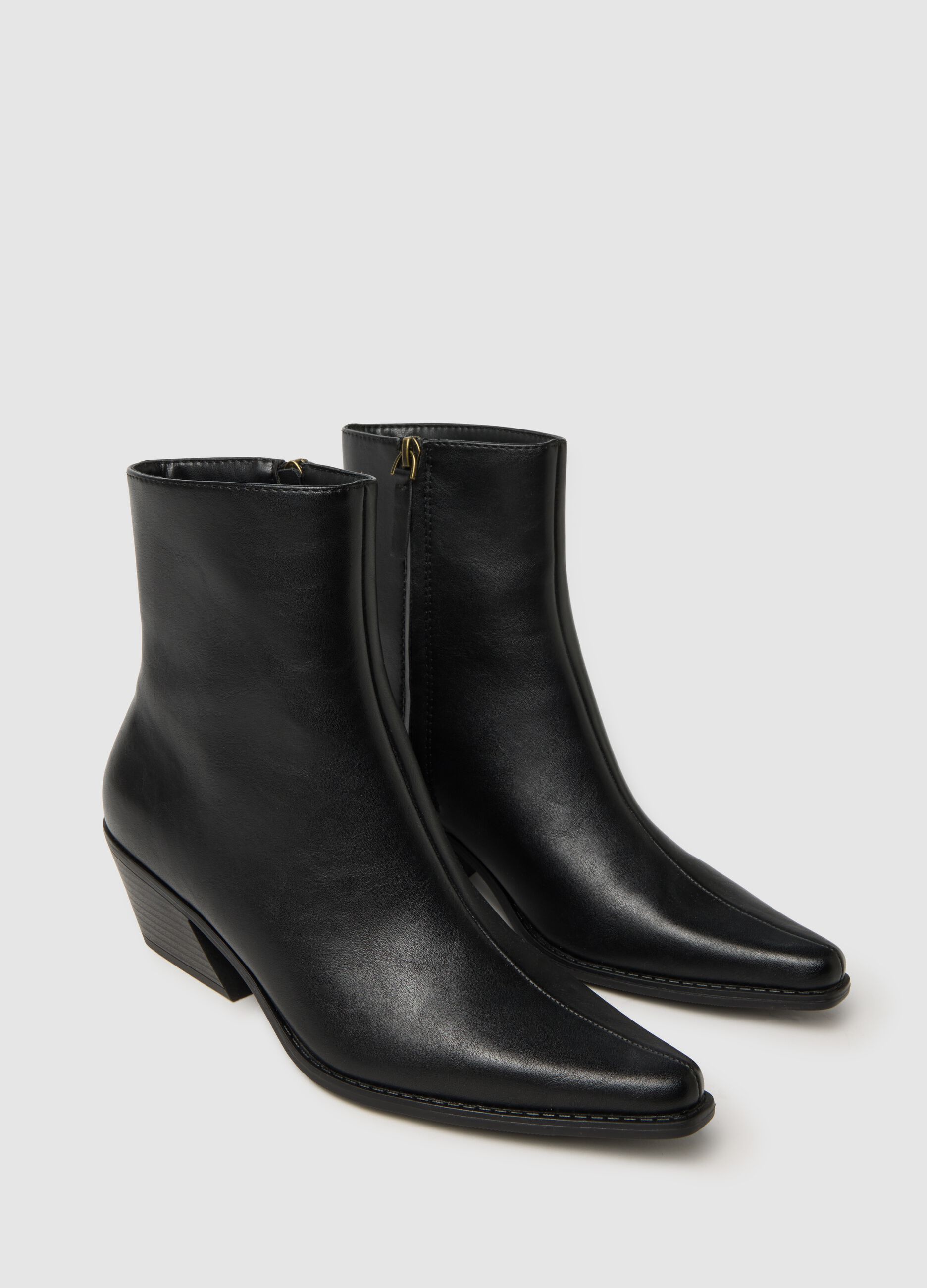 Black Texan Ankle Boots with Low Heel