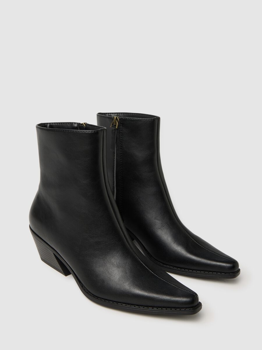 Black Texan Ankle Boots with Low Heel_2