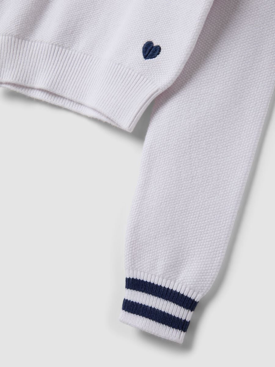 Maglia bianca in misto viscosa con scollo a V e righe per ragazza_5
