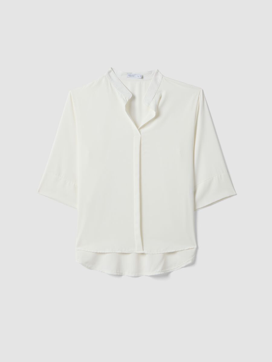 Camicia a maniche lunghe bianca regular fit con collo a fascia_4