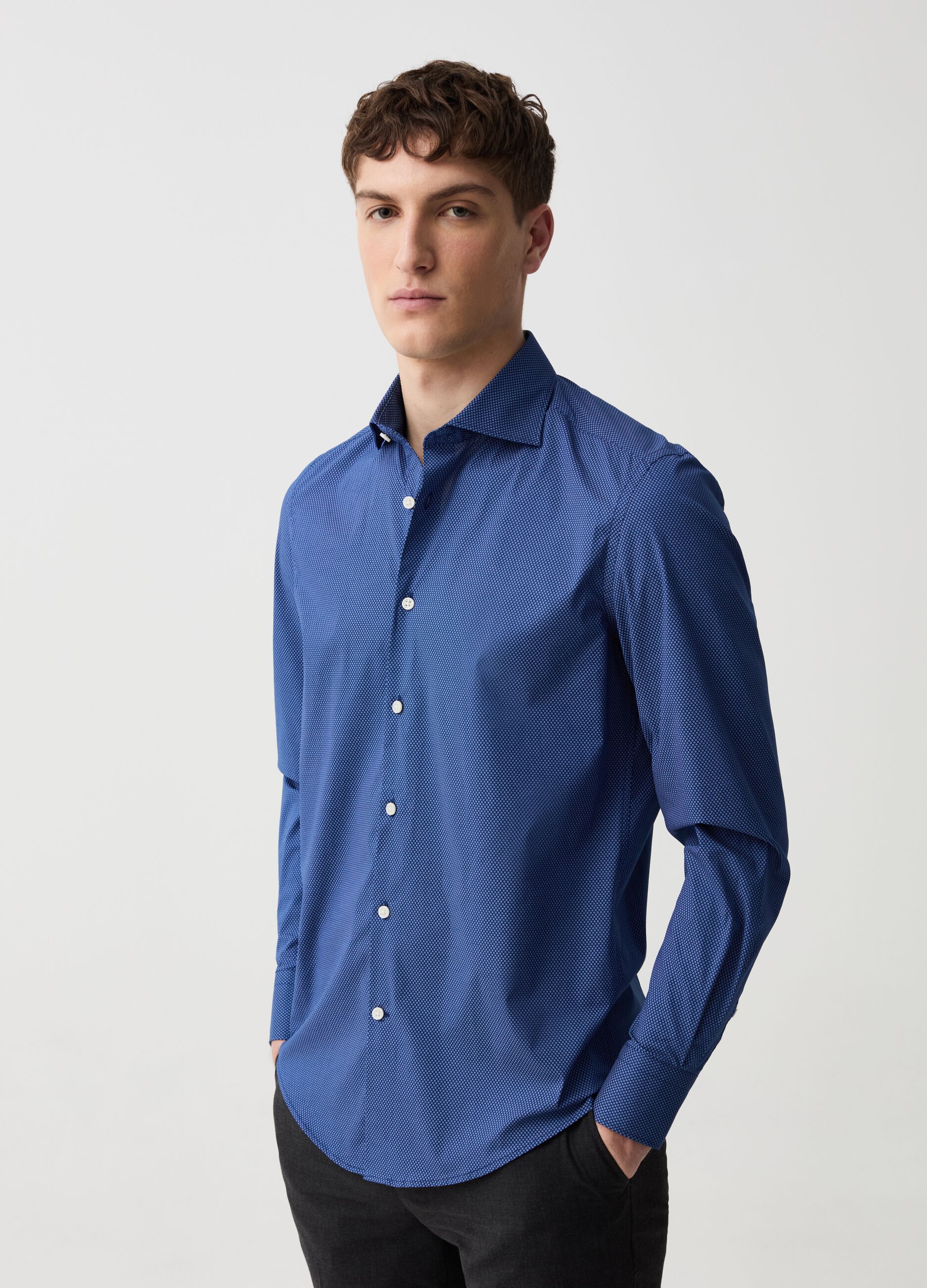 Camicia slim fit con micro fantasia