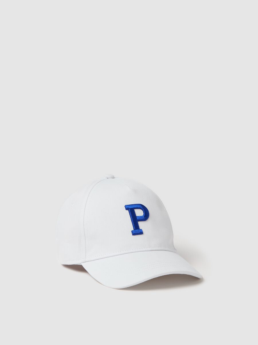 White baseball cap with logo embroidery_1