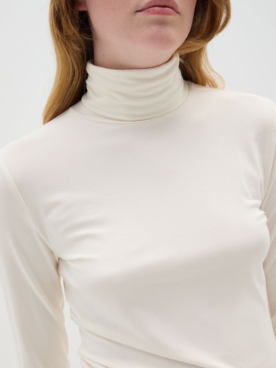 White Regular Fit Turtleneck Sweater_3