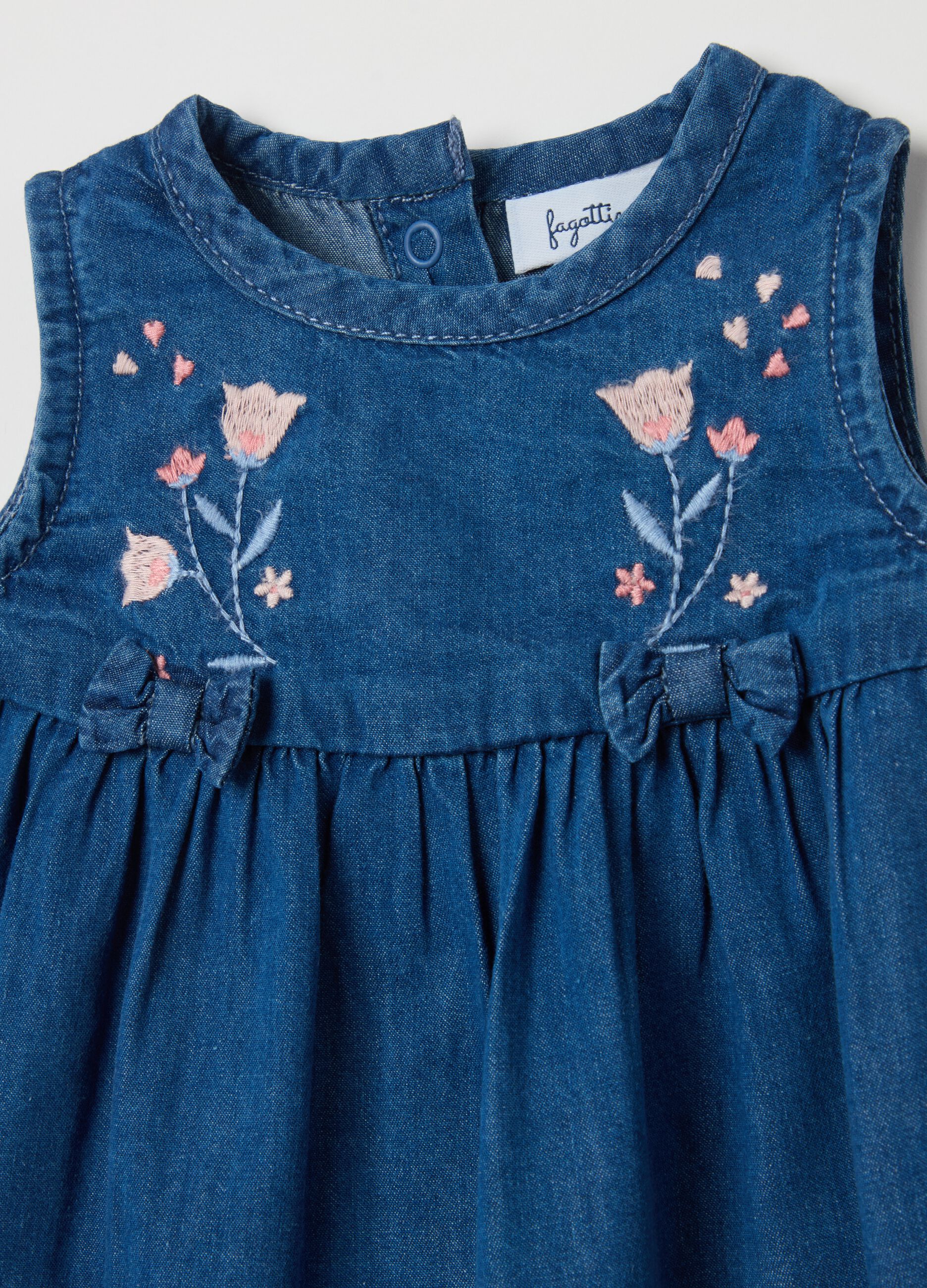 Cotton T-shirt and denim dress set with embroidery