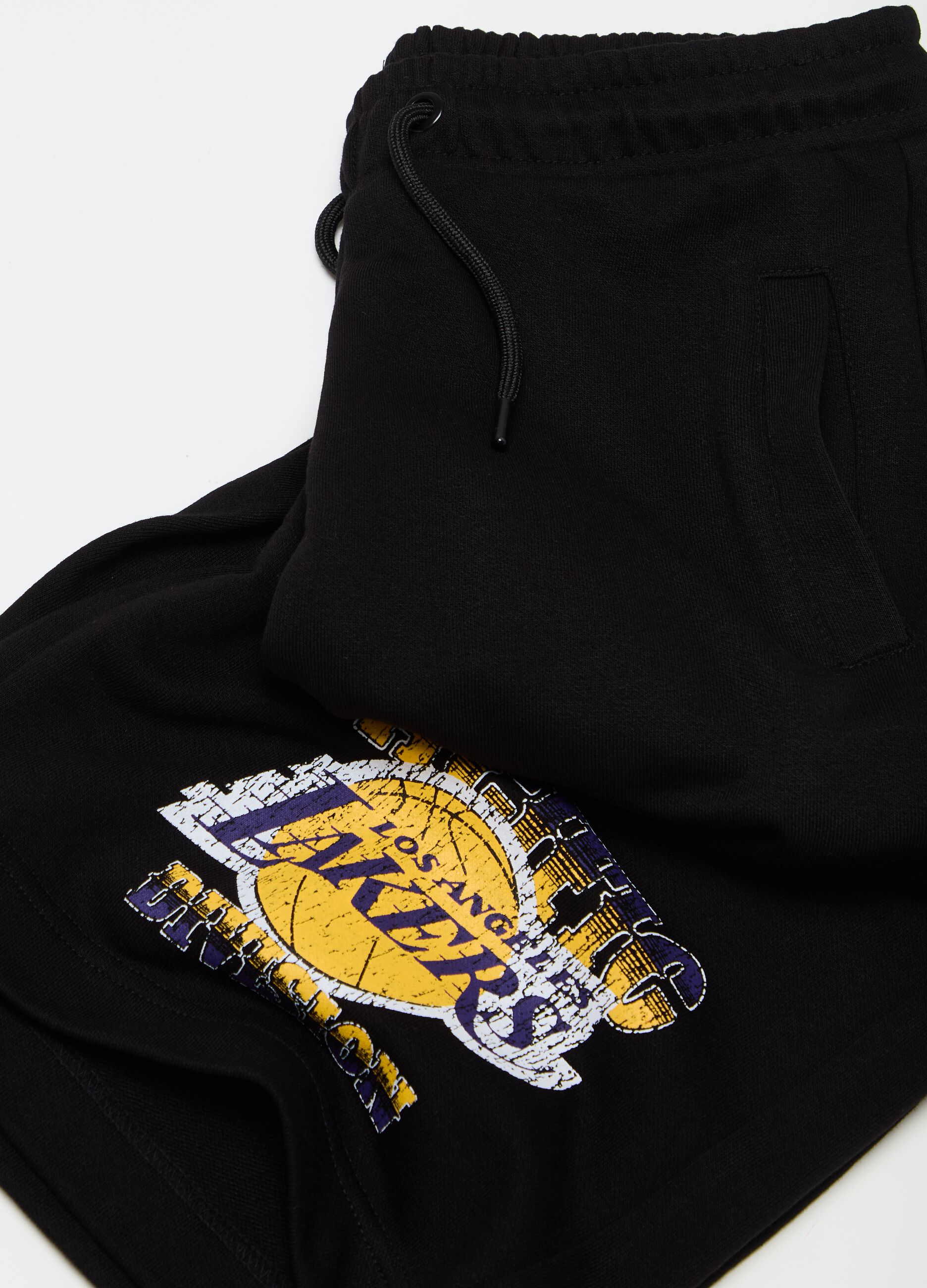 Bermuda shorts with NBA Los Angeles Lakers print