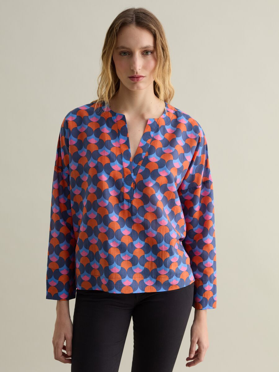 Blouse with optical pattern and V neck_0