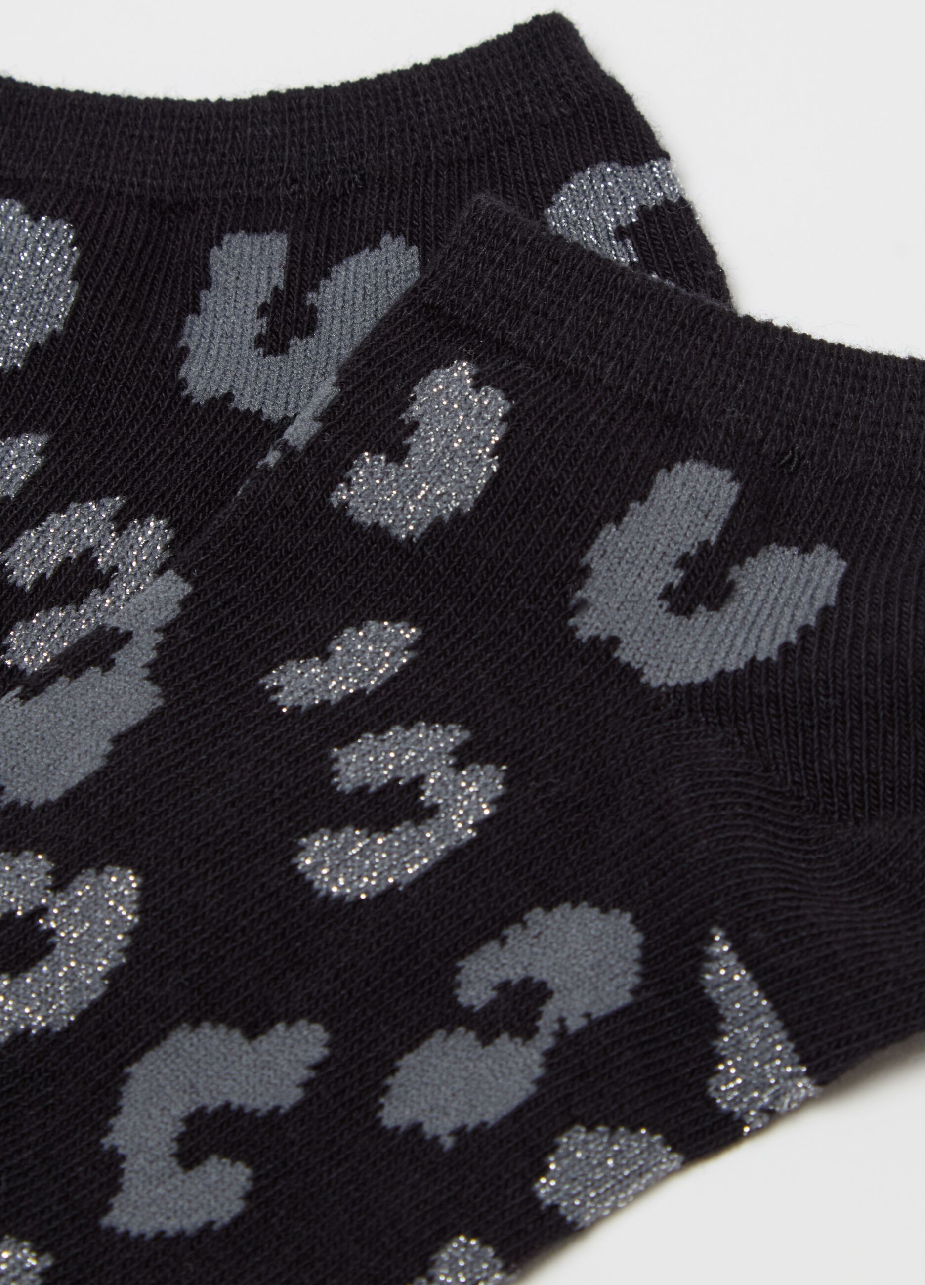 Three-pair pack short socks in patterned lurex