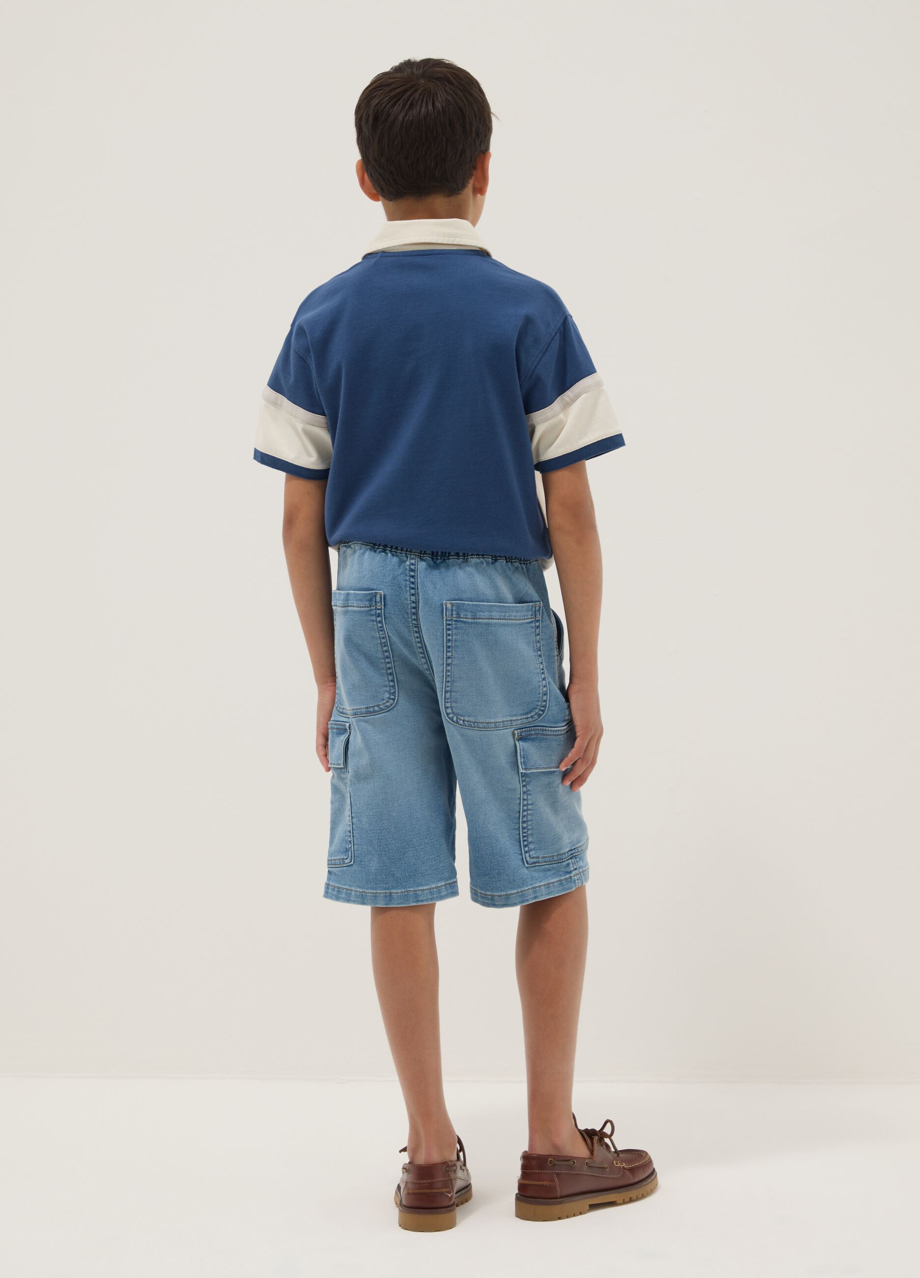 Light blue cargo shorts in stretch cotton denim