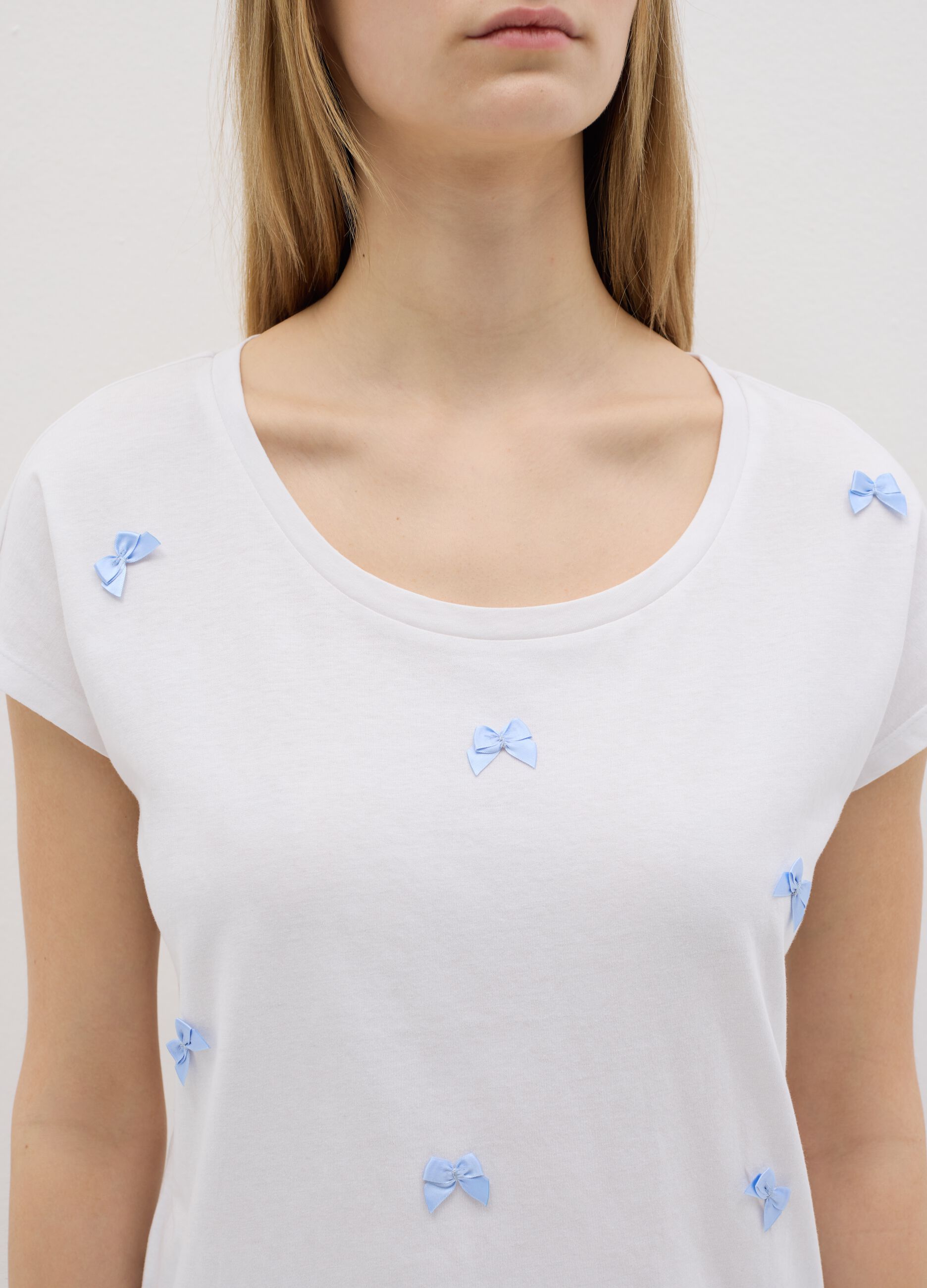 Light blue pyjama top with bows