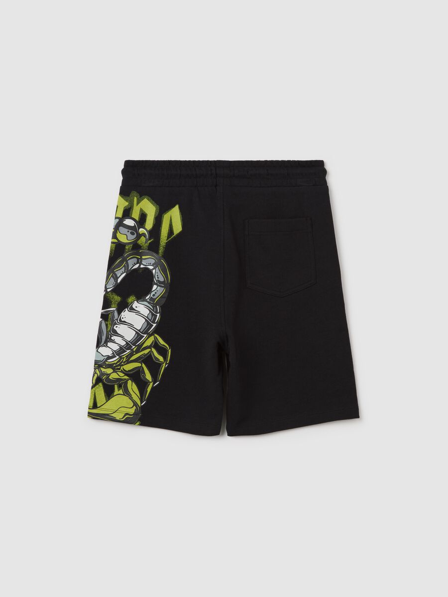 Black Bermuda shorts in cotton with drawstring and print_1