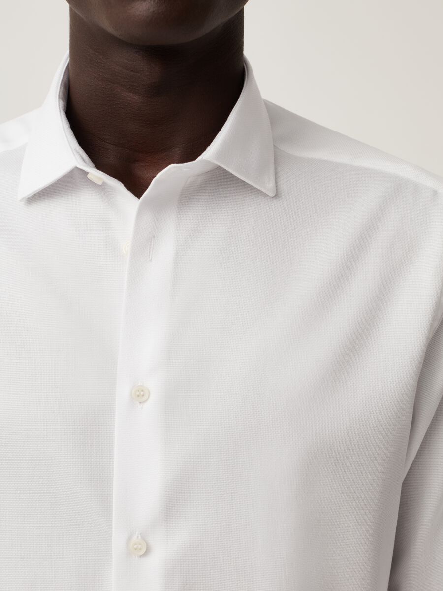 Slim-fit shirt in no-iron cotton_3