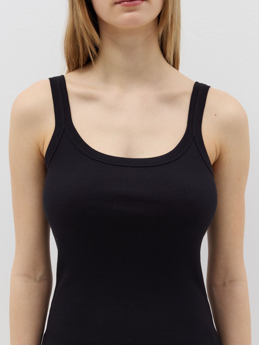 Ribbed vest with round neck_1