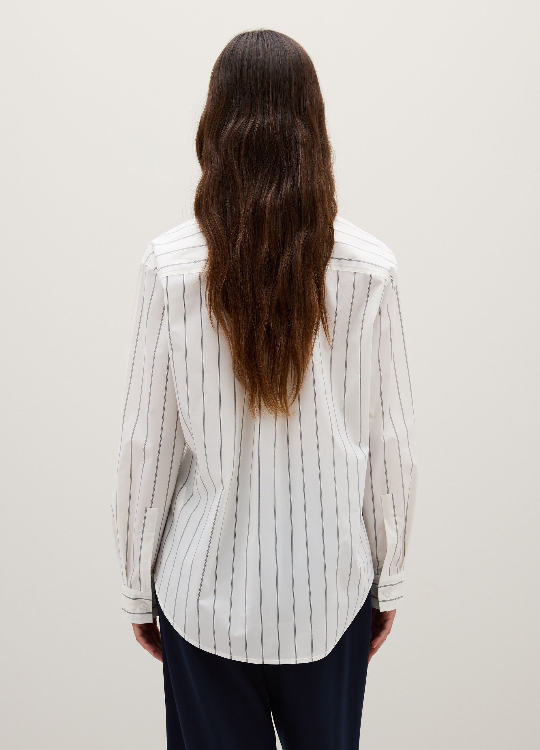 Striped white shirt in stretch fabric