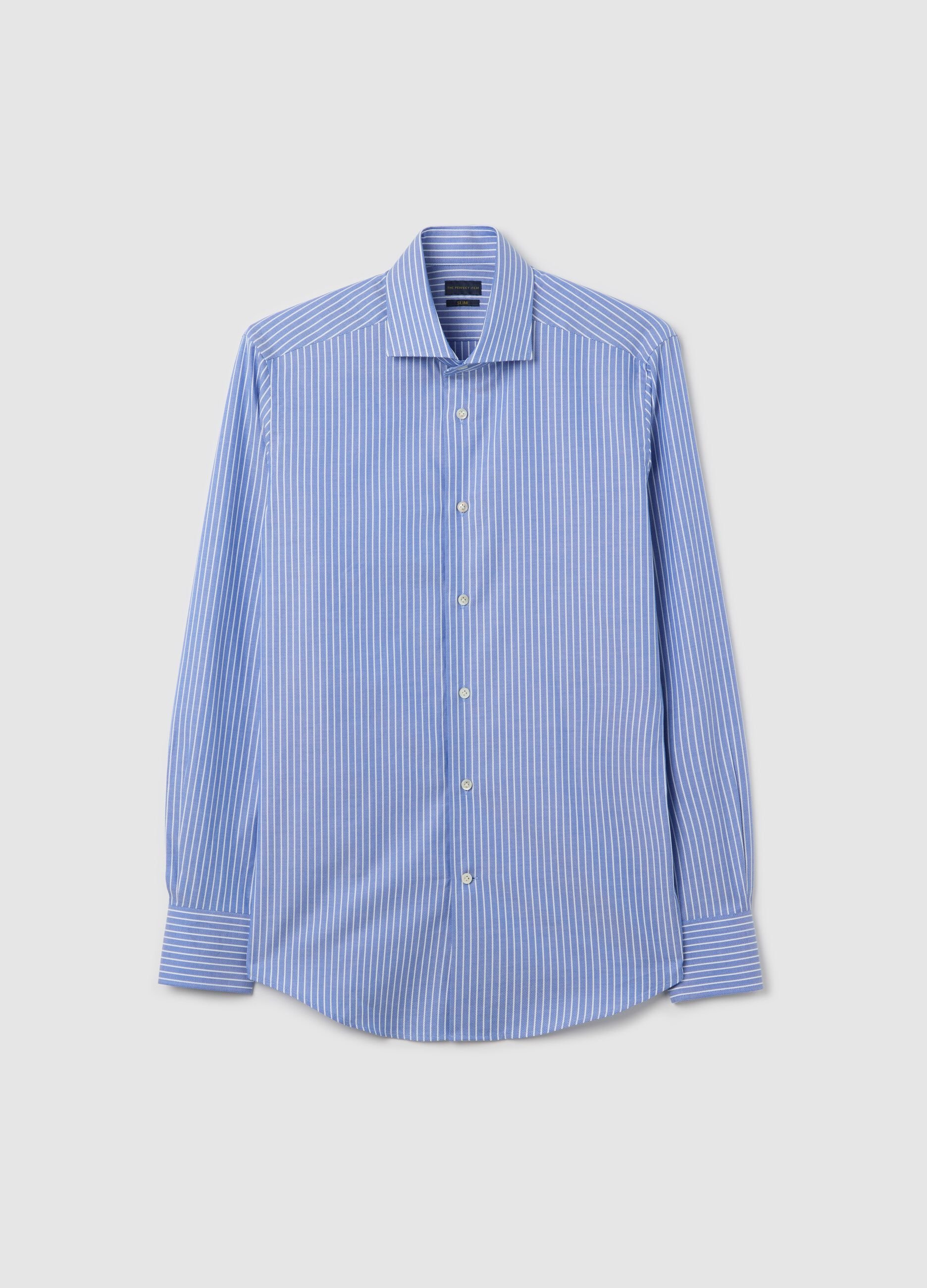 Camicia da uomo in puro cotone azzurra slim fit con colletto alla francese
