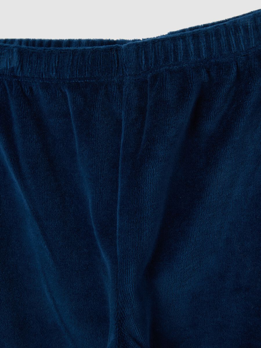 Pigiama da neonato in velour blu regular fit con grafiche_2
