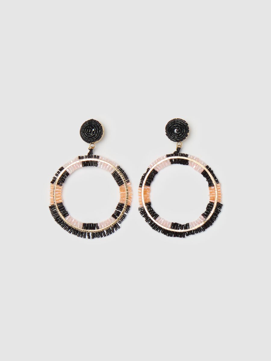 Earrings with beads and circle pendant_0