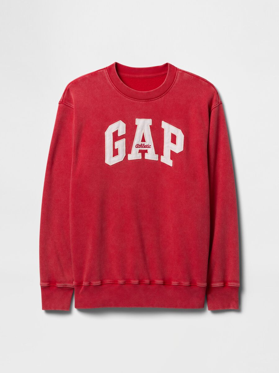Red sweatshirt with Gap logo_4