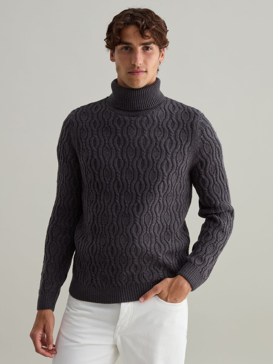 Pullover collo alto lavorazione ondulata_0