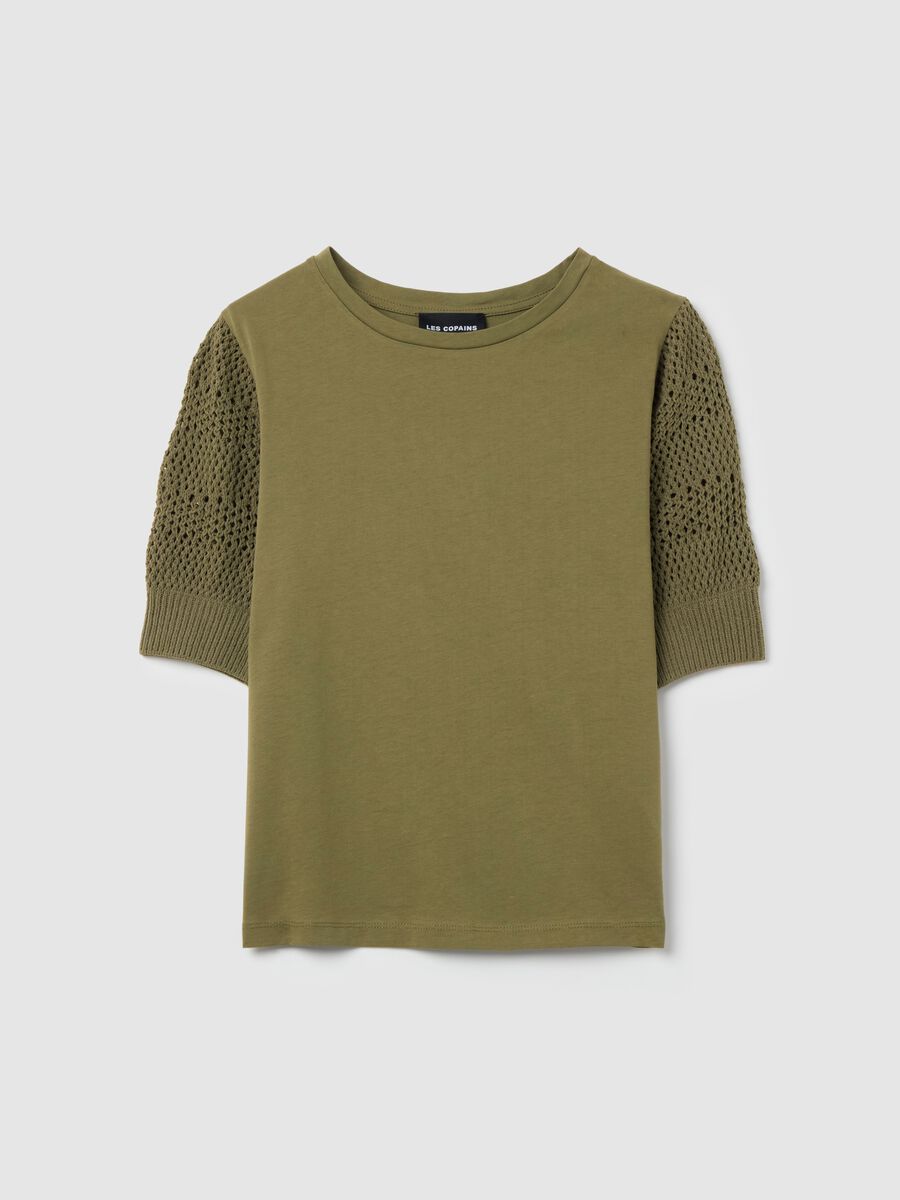 T-shirt with puff sleeves and crochet_4