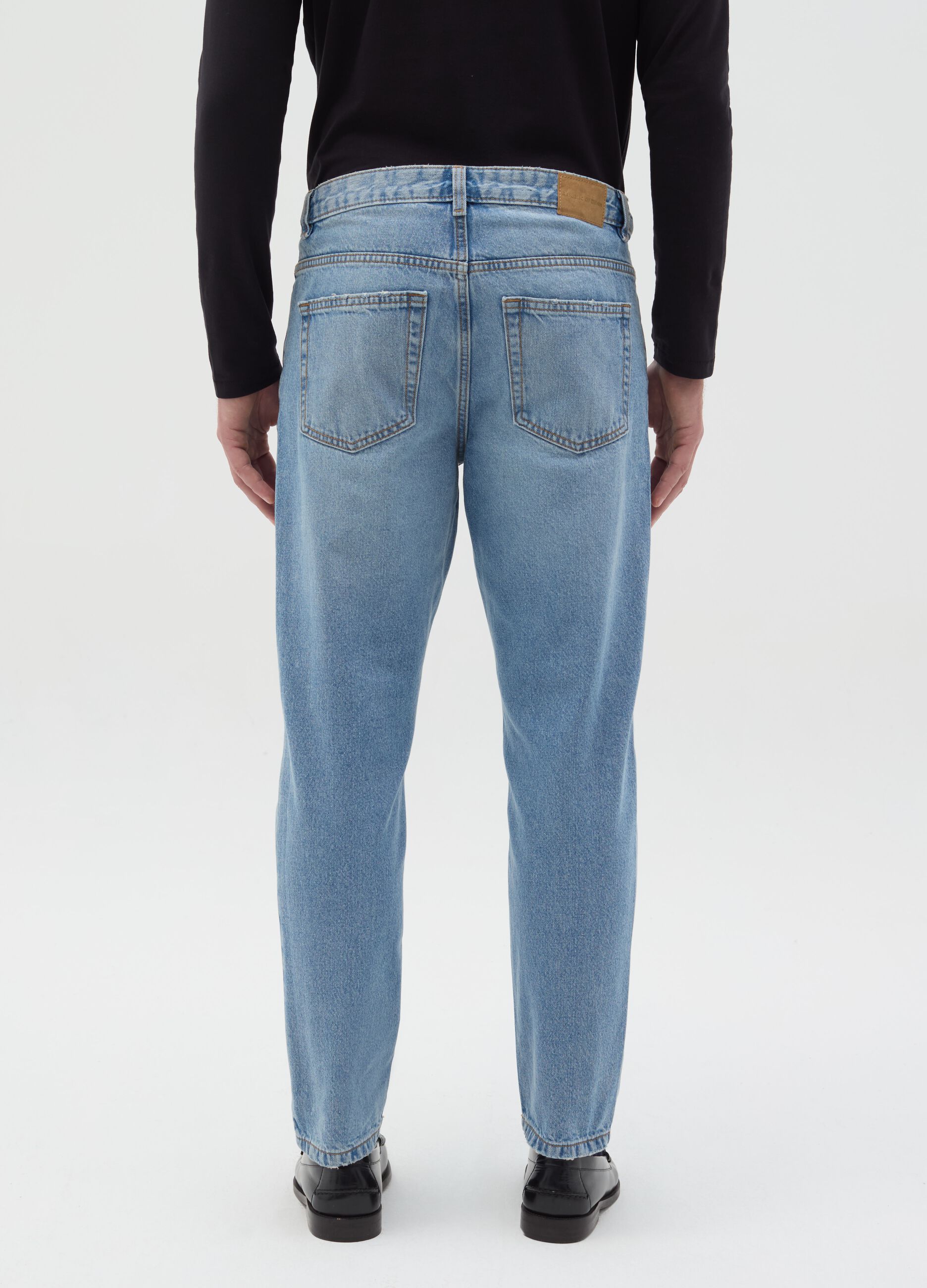 Relaxed-fit jeans with fading