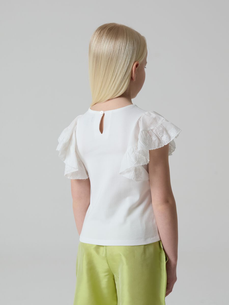 T-shirt with butterfly sleeves and embroidery_3