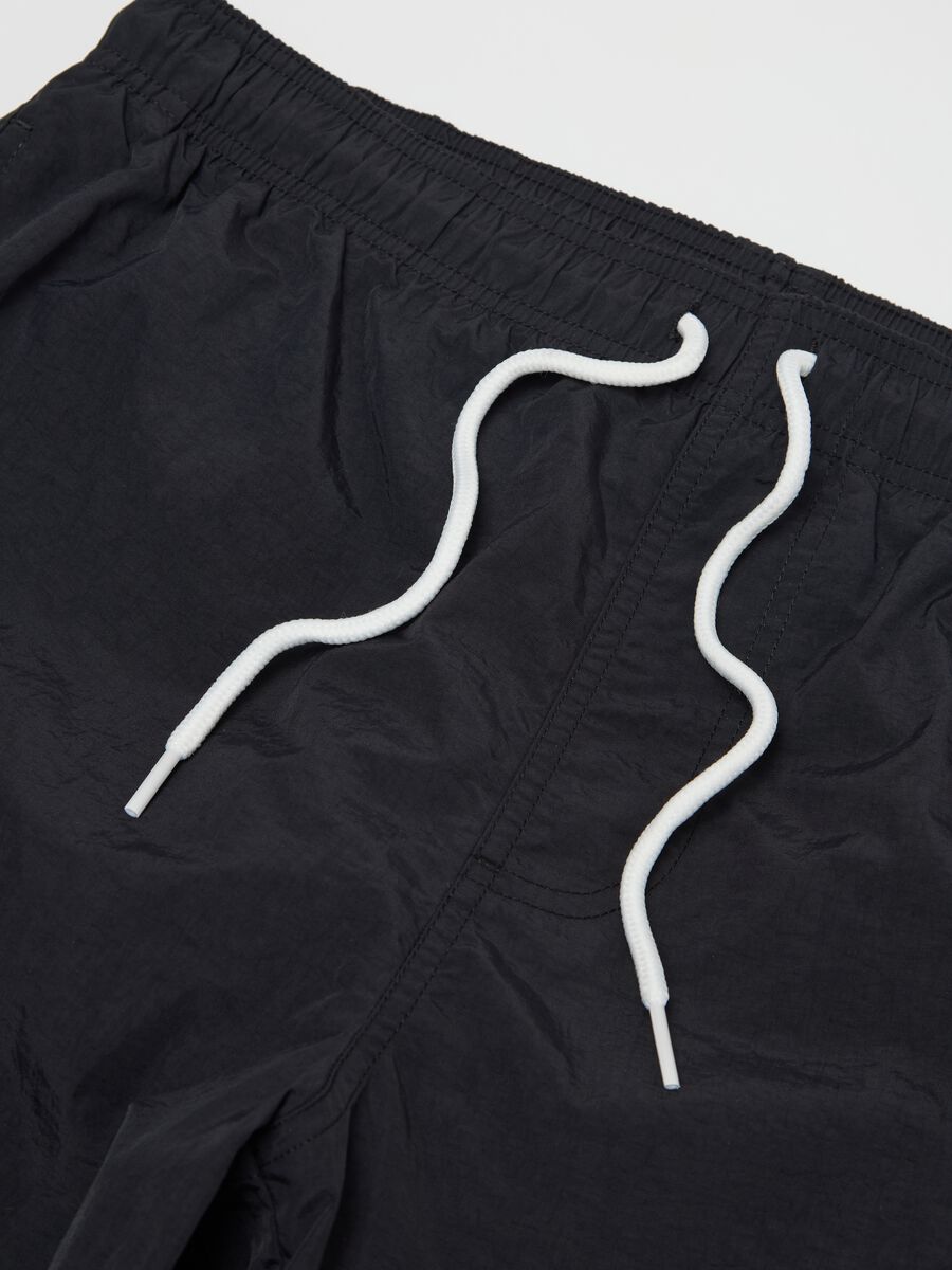 Boxer da uomo in nero regular fit con elastico e coulisse_5