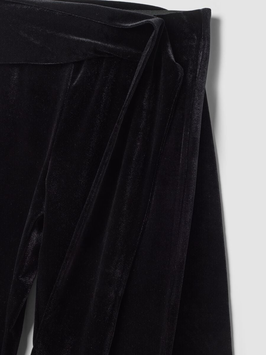 Pantaloni velour neri flare in tessuto elasticizzato con fiocco_2