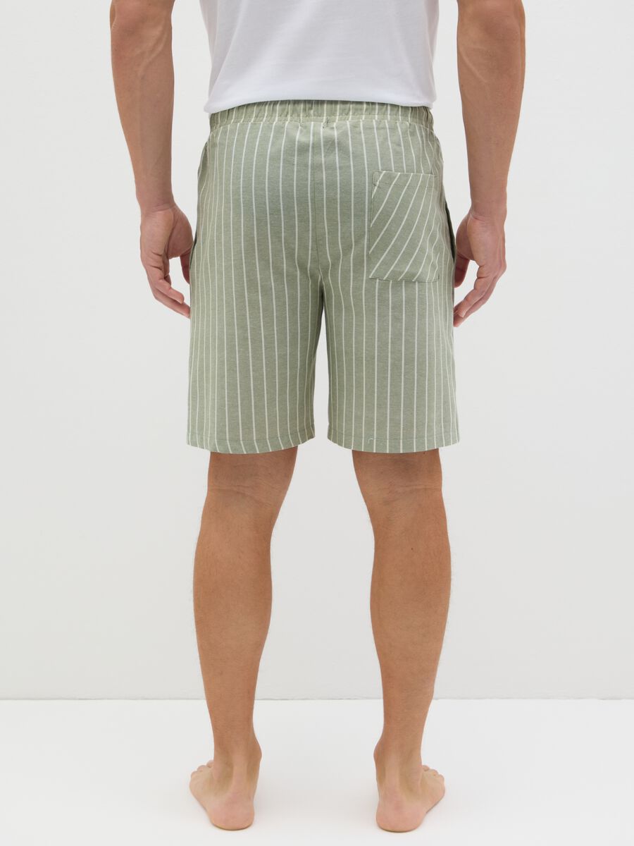 Men's green pure cotton shorts with regular fit and drawstring_3