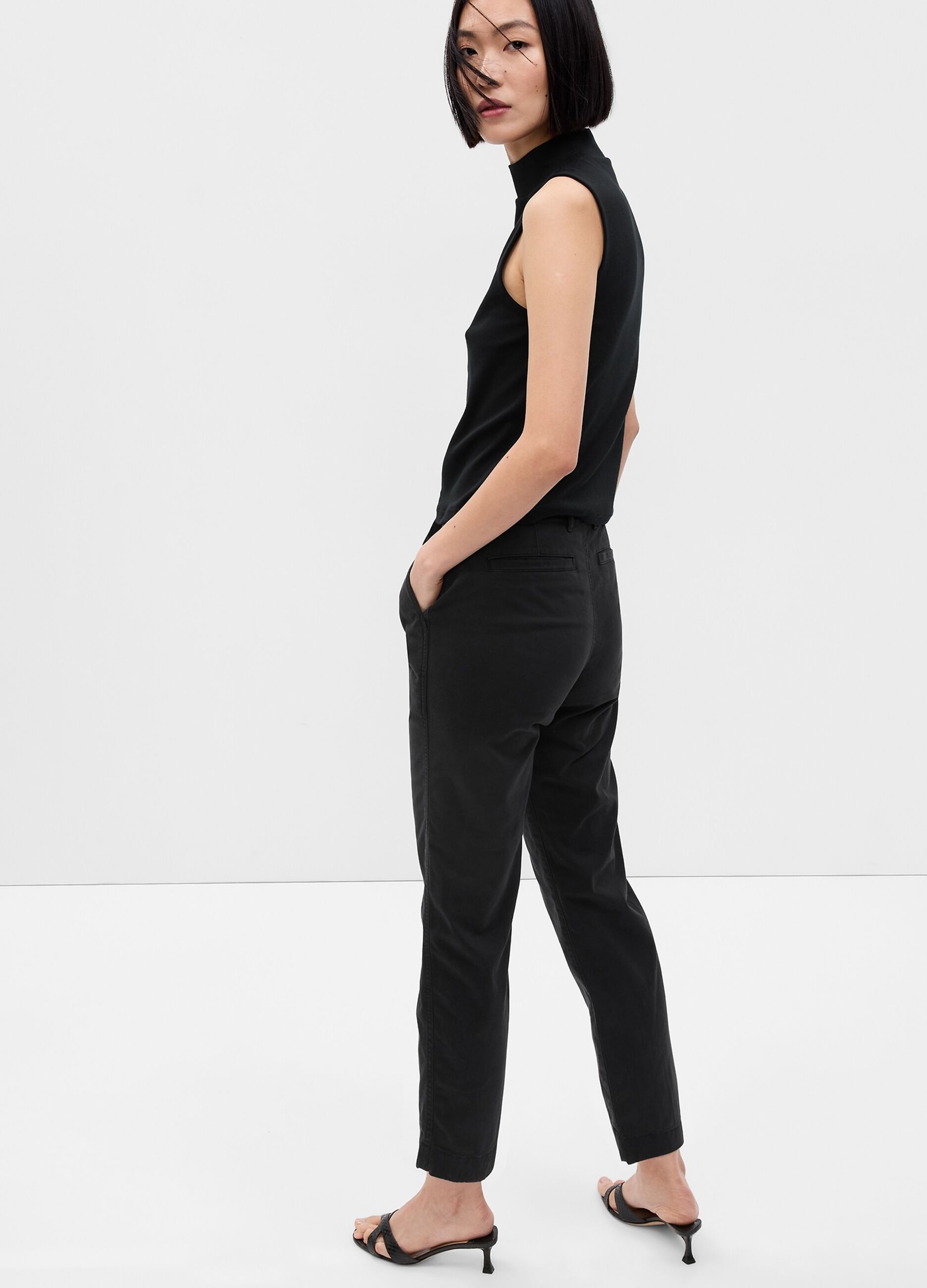 Slim-fit mid-rise chino trousers