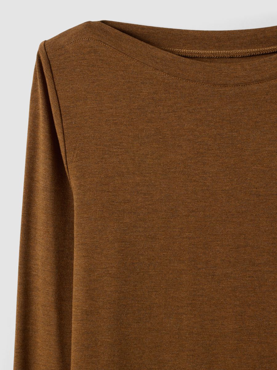 T-shirt marrone in viscosa elasticizzata slim fit_2