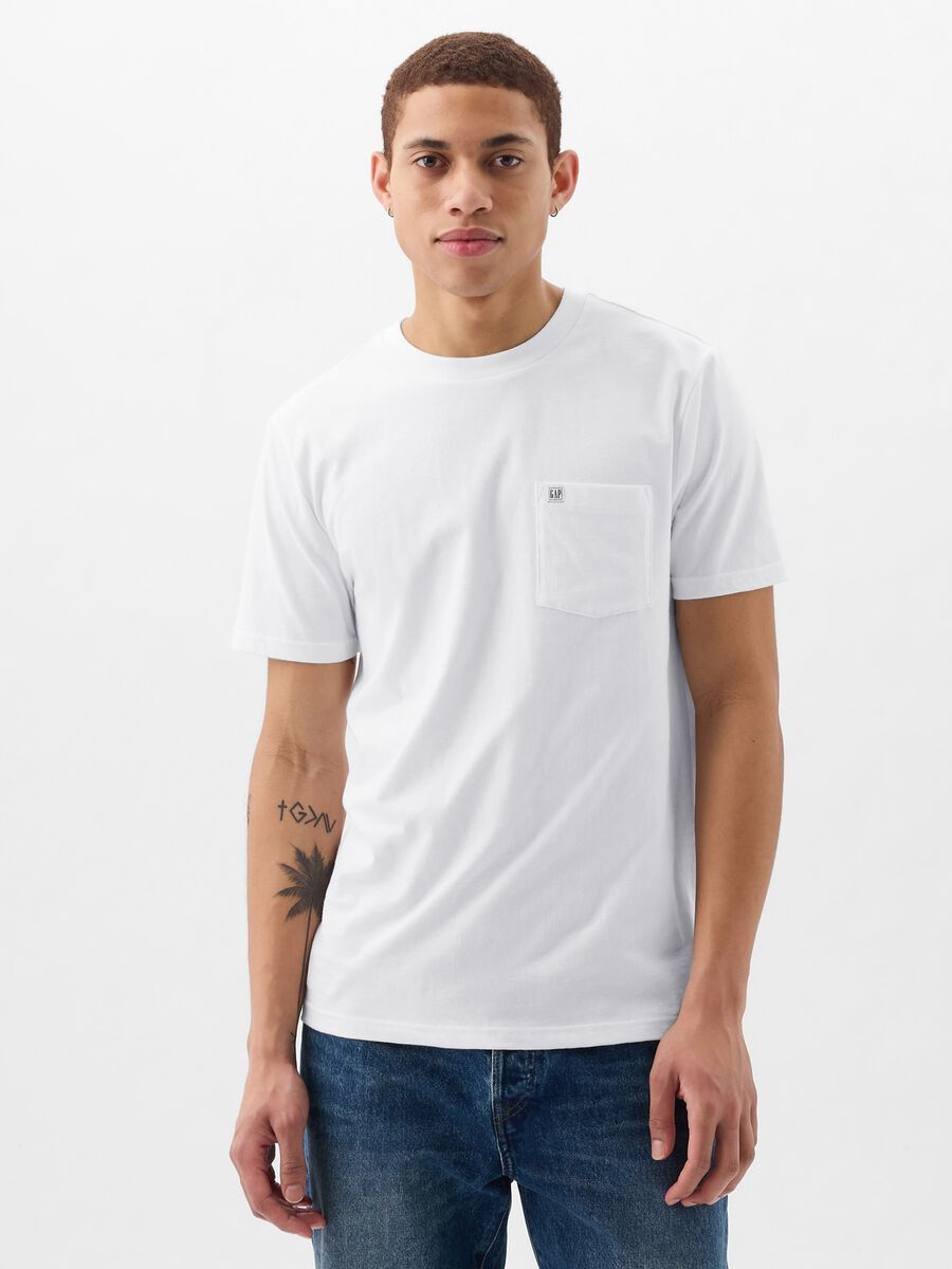 Cotton T-shirt with pocket and logo patch_0